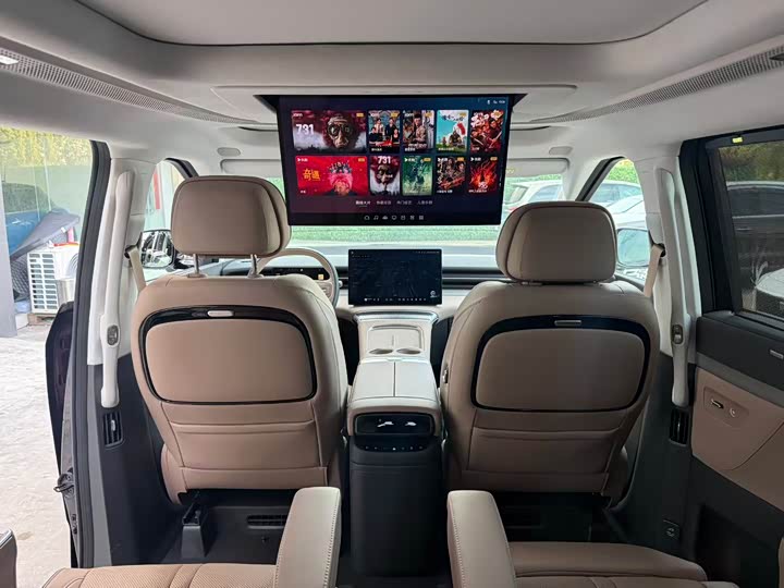 Фото 6 - XPeng X9