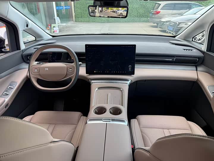 Фото 7 - XPeng X9