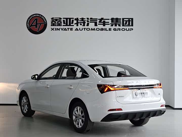 Фото 3 - Roewe i5