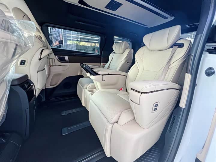 Photo 14 - Toyota Alphard
