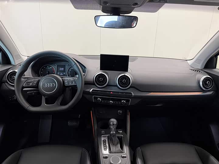 Фото 12 - Audi Q2L