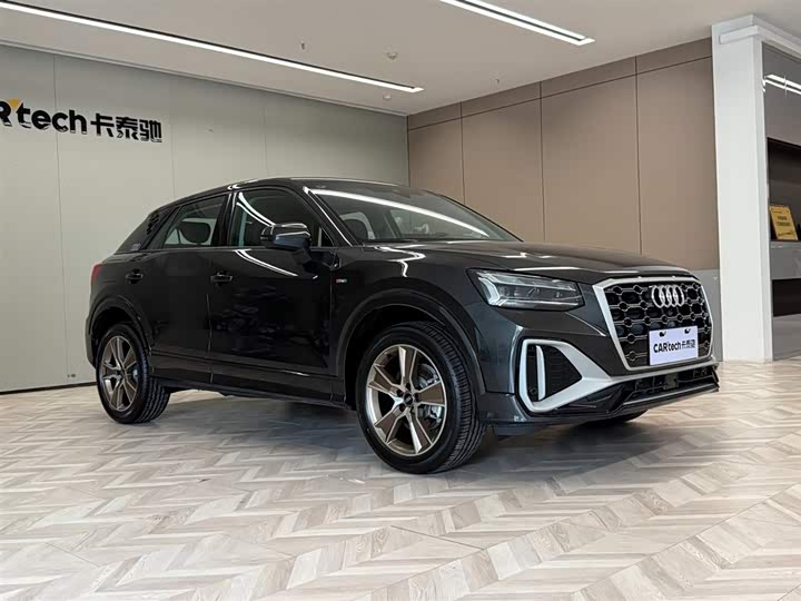Фото 2 - Audi Q2L