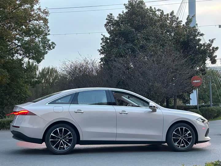 Фото 7 - Roewe D7