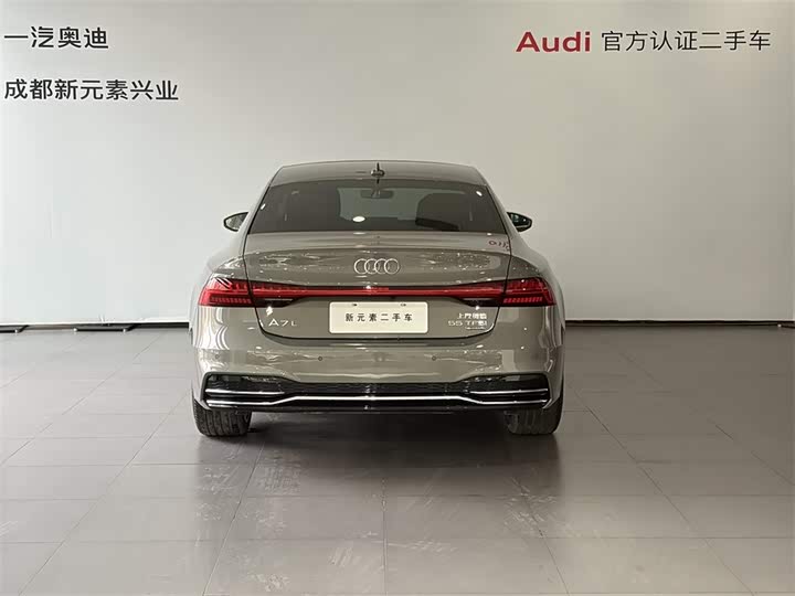 Фото 5 - Audi A7L