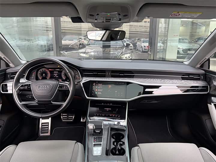 Фото 6 - Audi A7L