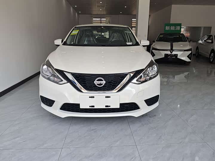 Фото 2 - Nissan Sylphy