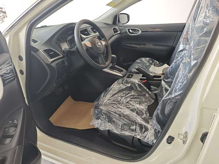 Фото 4 - Nissan Sylphy