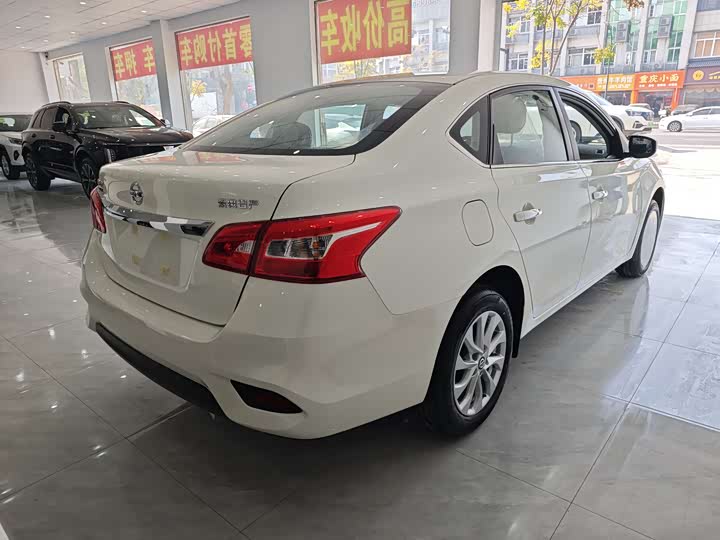 Фото 7 - Nissan Sylphy