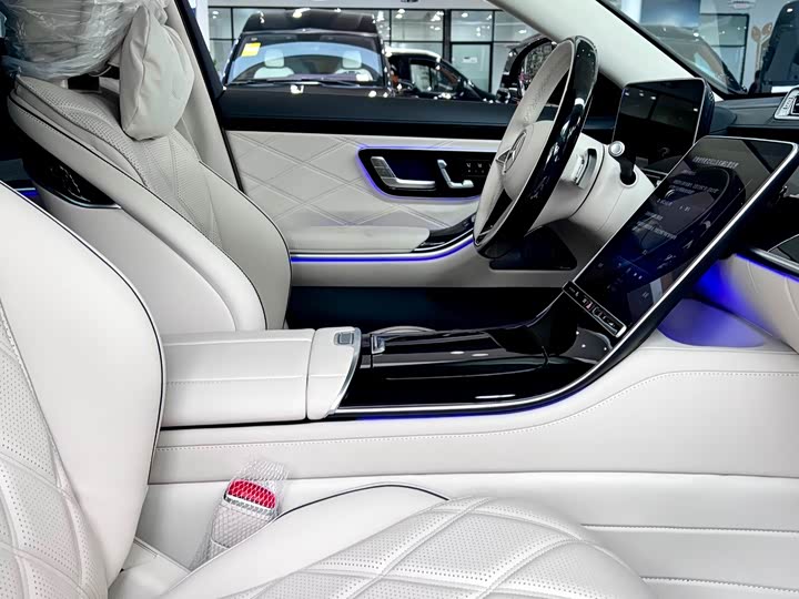 Фото 11 - Mercedes-Benz Maybach S-Class