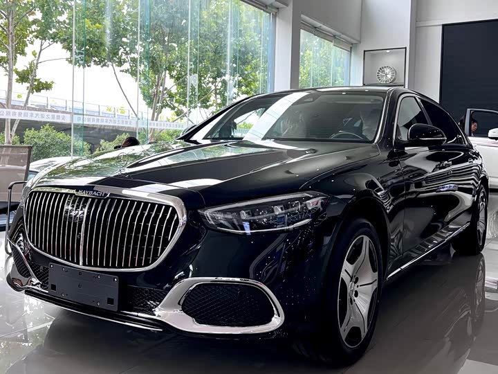 Фото 2 - Mercedes-Benz Maybach S-Class