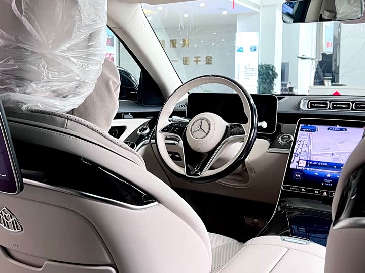 Фото 20 - Mercedes-Benz Maybach S-Class