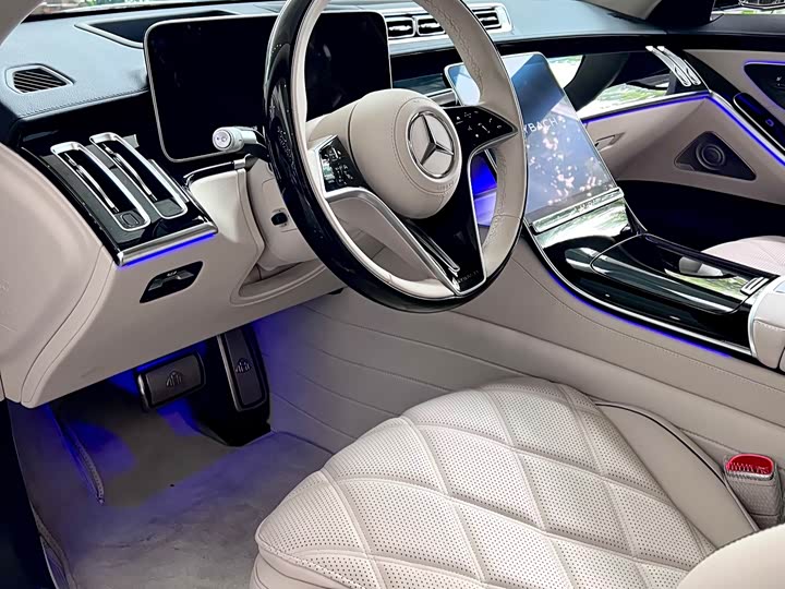 Фото 6 - Mercedes-Benz Maybach S-Class