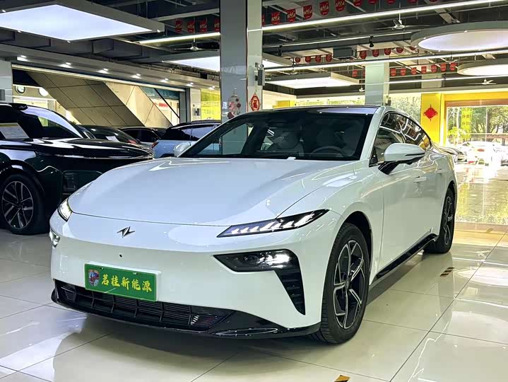 Фото 1 - Dongfeng Yipai eπ 007