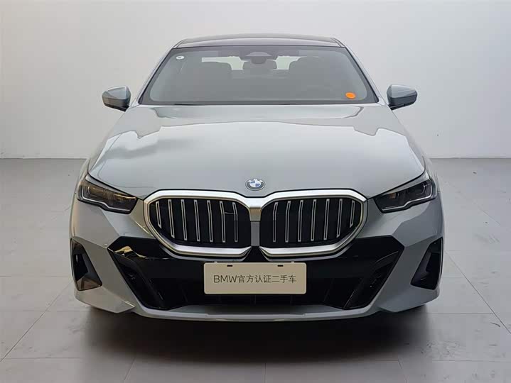 Фото 2 - BMW 5 Series