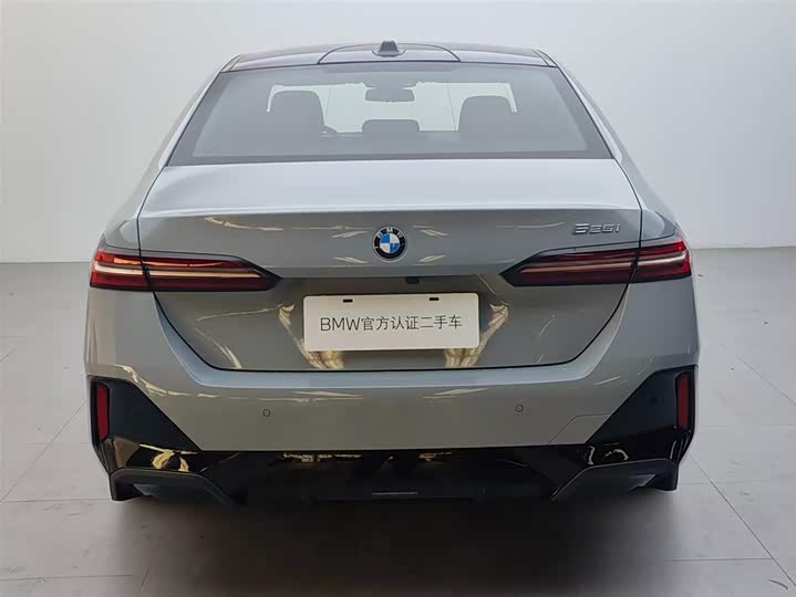 Фото 5 - BMW 5 Series