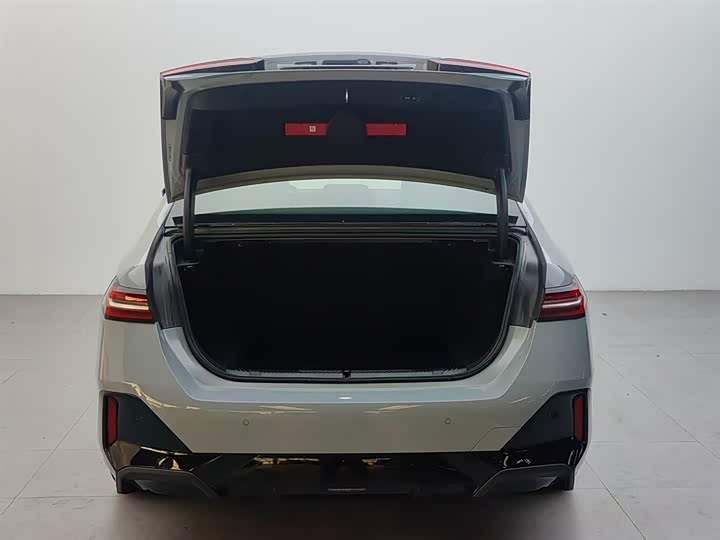 Фото 6 - BMW 5 Series