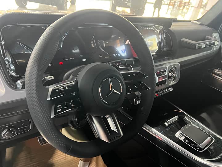 Фото 17 - Mercedes-Benz G-Class AMG