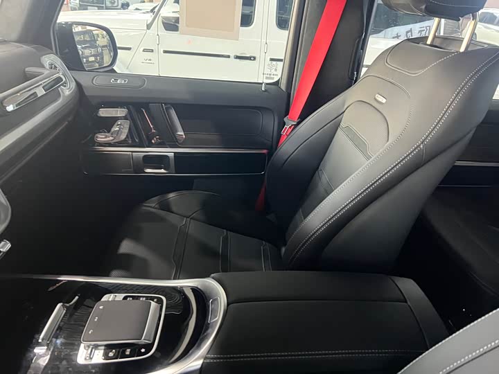 Фото 19 - Mercedes-Benz G-Class AMG