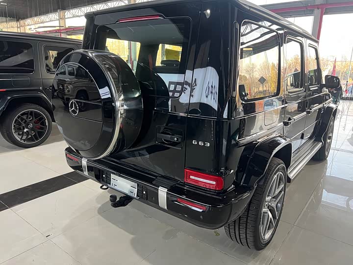 Фото 8 - Mercedes-Benz G-Class AMG