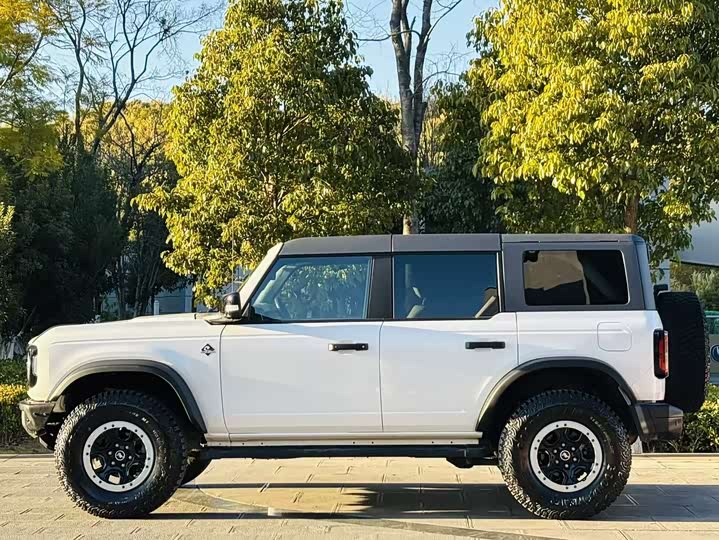 Фото 5 - Ford Bronco