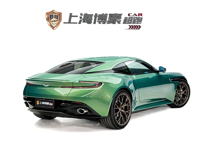 Фото 6 - Aston Martin DB12