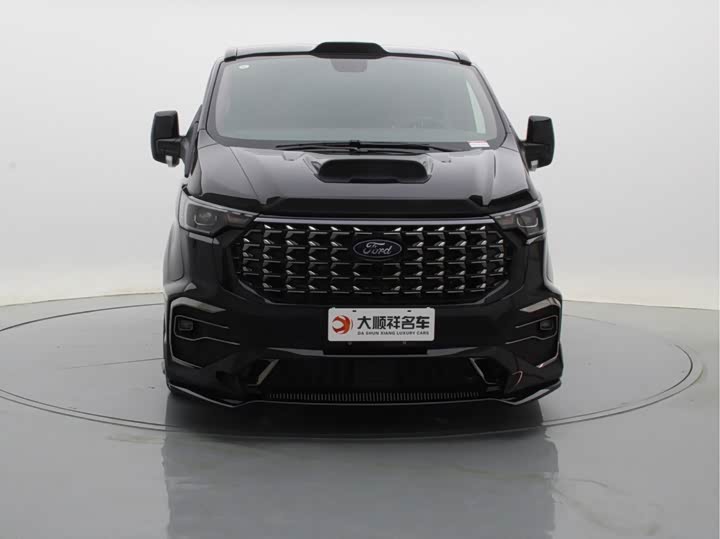 Фото 2 - Ford Tourneo