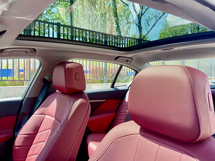 Фото 13 - BMW 5 Series