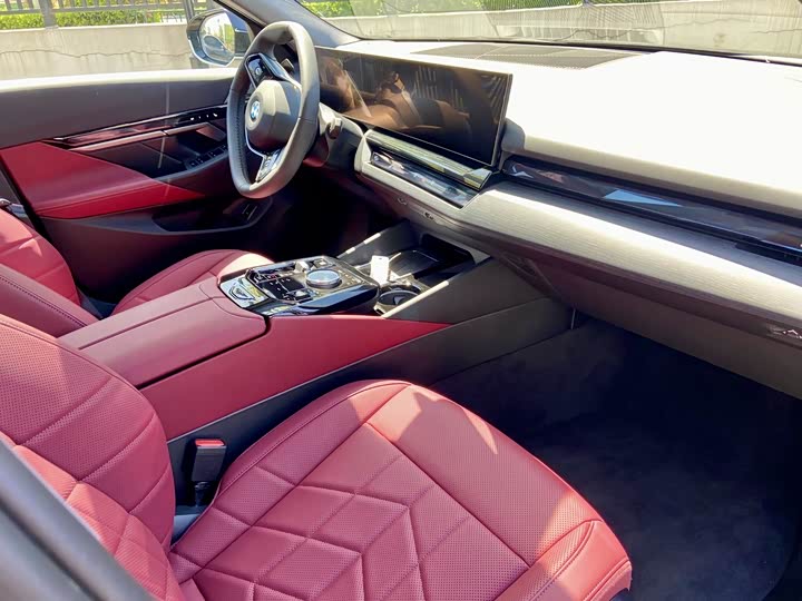 Фото 22 - BMW 5 Series