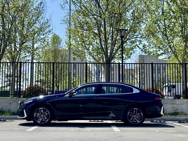 Фото 9 - BMW 5 Series