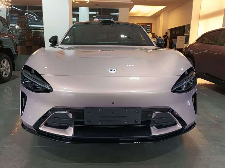 Фото 2 - Xiaomi YU7