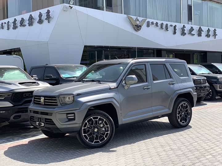 Фото 1 - Tank 700 Hybrid