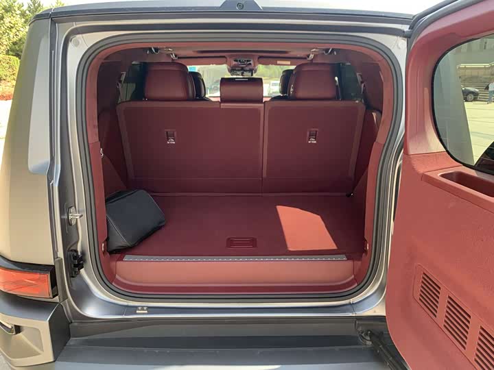 Фото 6 - Tank 700 Hybrid