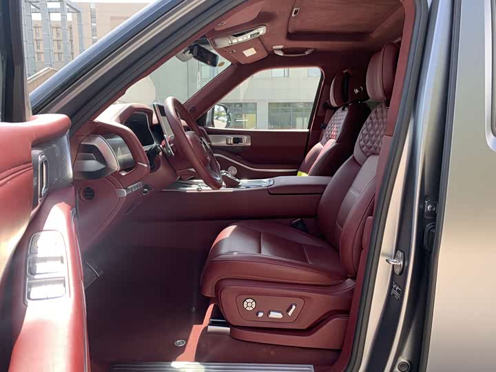 Фото 8 - Tank 700 Hybrid