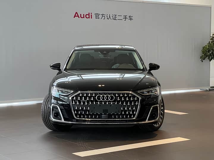 Фото 2 - Audi A8