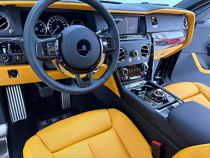 Фото 13 - Rolls-Royce Cullinan