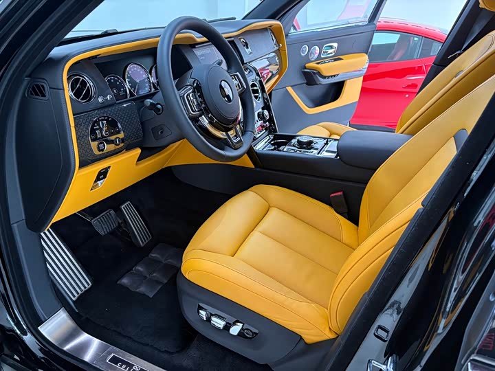 Фото 9 - Rolls-Royce Cullinan