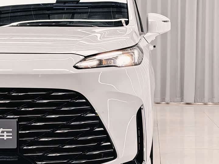 Фото 5 - Buick GL8 Hybrid