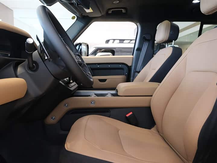 Фото 7 - Land Rover Defender