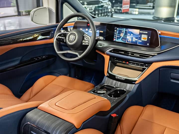 Фото 3 - Buick GL8 ES