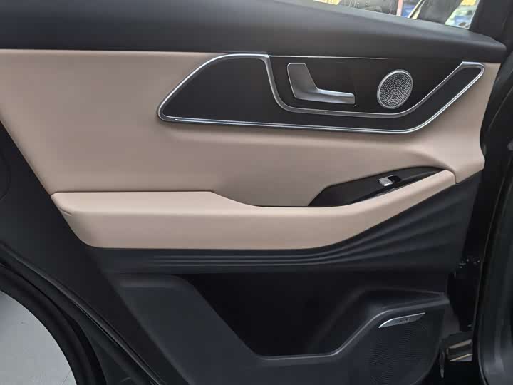 Фото 9 - Chery Tiggo 8L