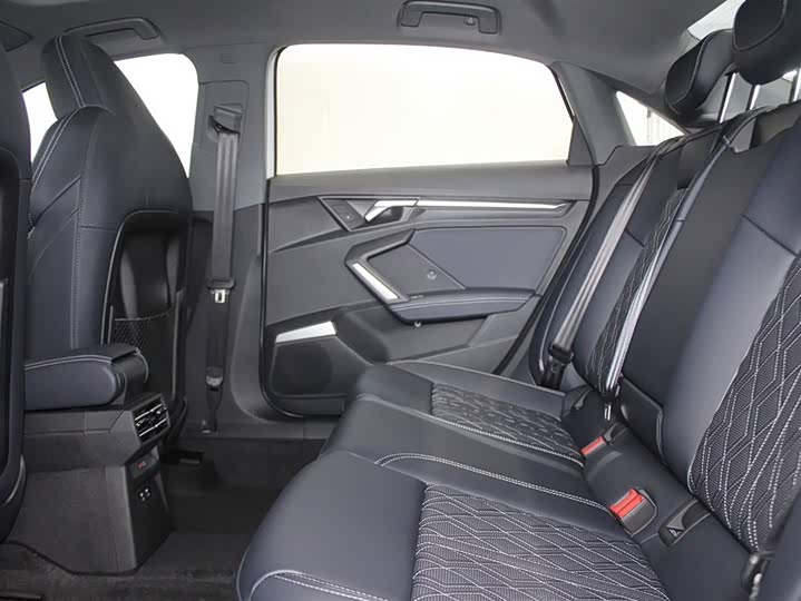 Фото 10 - Audi A3