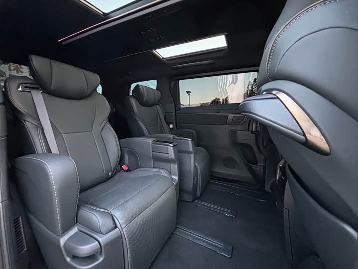 Фото 11 - Toyota Alphard