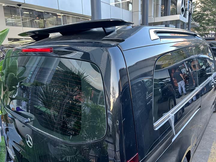 Фото 13 - Mercedes-Benz V-Class