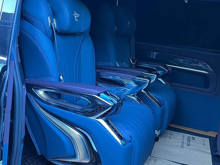 Фото 6 - Mercedes-Benz V-Class