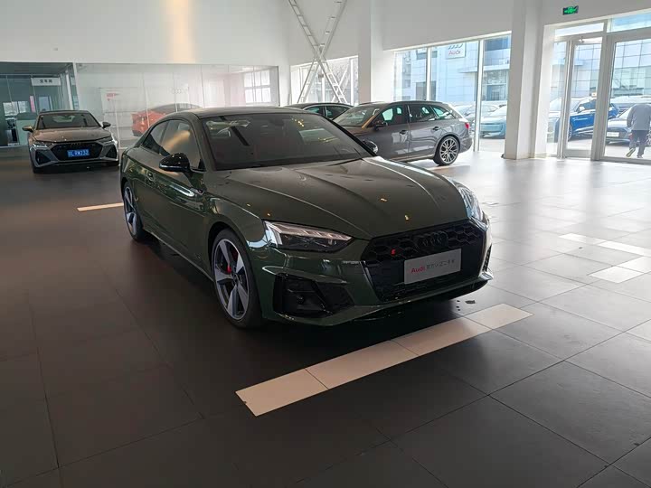 Фото 4 - Audi S5