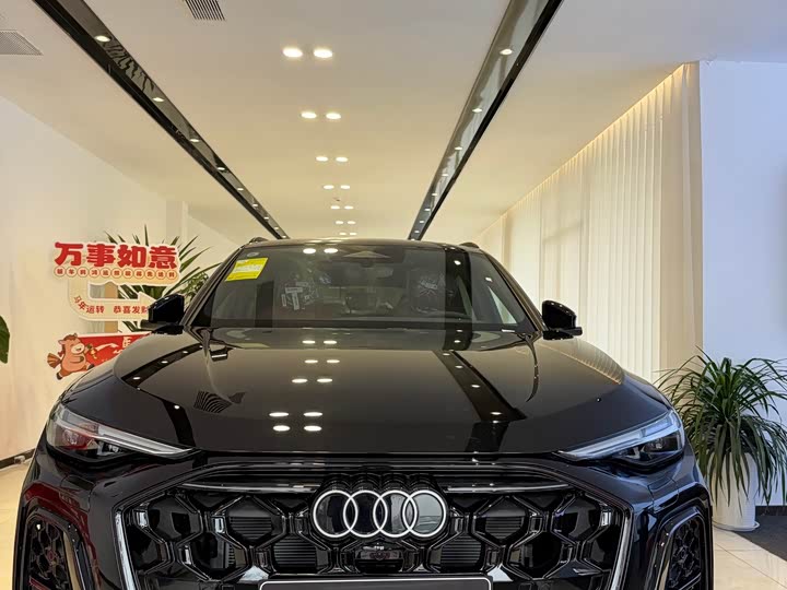 Фото 2 - Audi Q5L