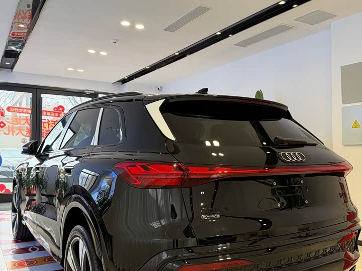 Фото 3 - Audi Q5L