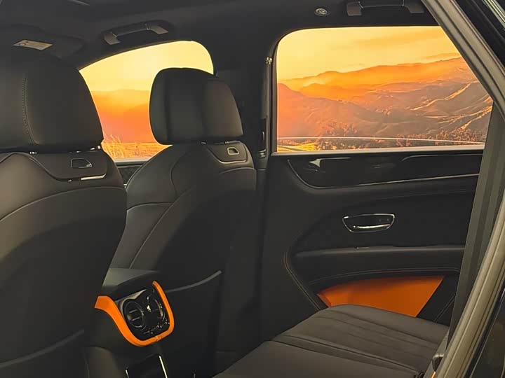 Фото 5 - Bentley Bentayga