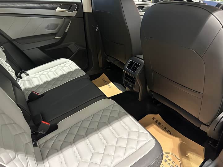 Фото 9 - Volkswagen Tayron