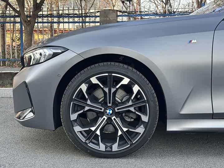 Фото 3 - BMW 3 Series